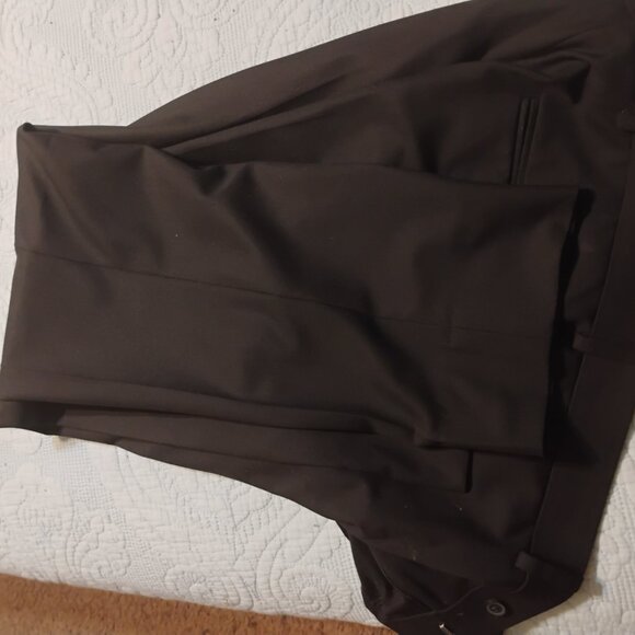 Kenneth Cole suit - Picture 4 of 5